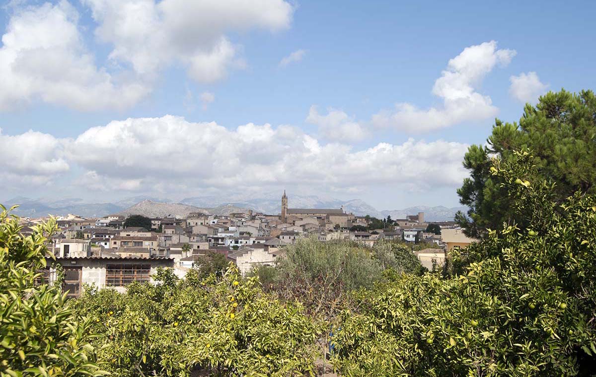 Vistas del pueblo de llubi